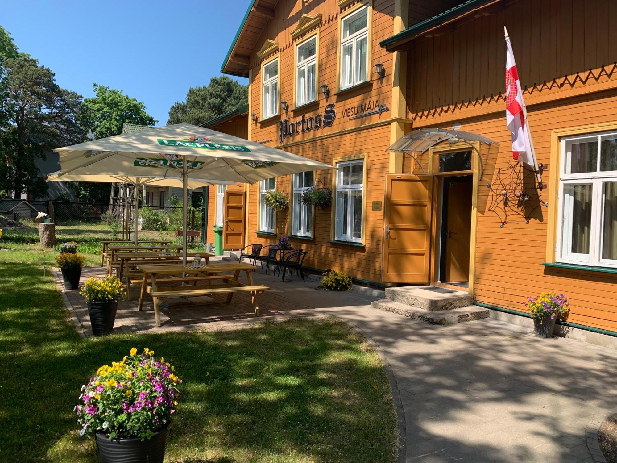 Portoss Hotel Ventspils Exterior photo